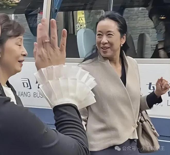 玲此生最骄傲的事情不是两次嫁入豪门米乐体育M6直播平台万万没想到朱玲(图6)